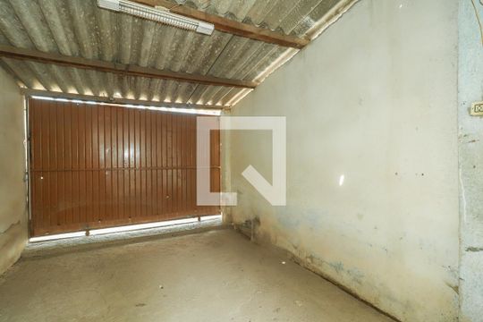 Garagem de casa à venda com 2 quartos, 90m² em Sarandi, Porto Alegre