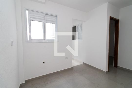 Cozinha de apartamento para alugar com 2 quartos, 40m² em Vila Sao Geraldo, São Paulo