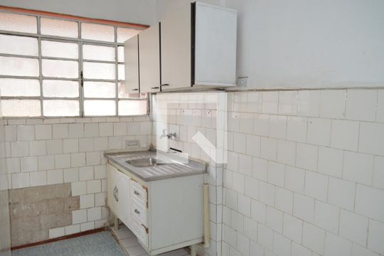 Cozinha e Área de Serviço de apartamento para alugar com 1 quarto, 40m² em Sé, São Paulo