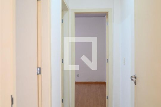 Corredor de casa para alugar com 2 quartos, 120m² em Vila Marte, São Paulo