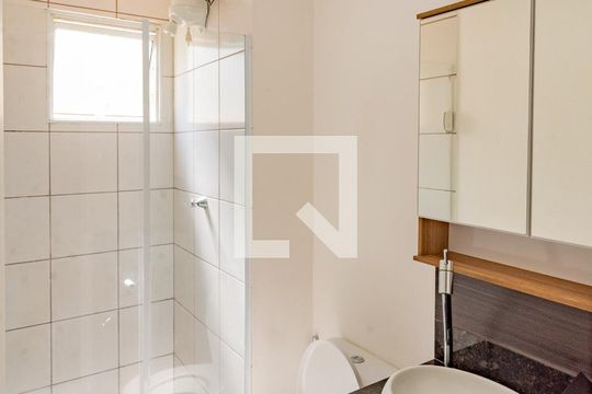 Banheiro de apartamento para alugar com 2 quartos, 45m² em Parque Prado, Campinas