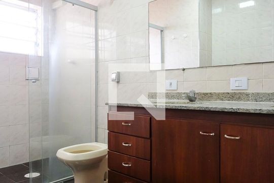 Banheiro de apartamento para alugar com 2 quartos, 78m² em Rudge Ramos, São Bernardo do Campo