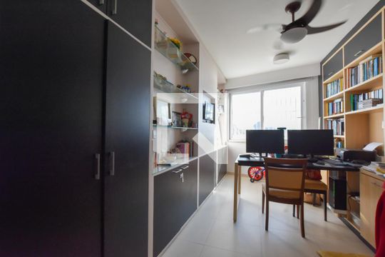 Escritório de apartamento à venda com 4 quartos, 164m² em Icaraí, Niterói