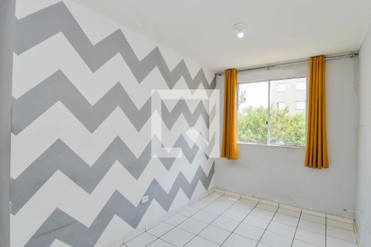 Sala de apartamento para alugar com 2 quartos, 47m² em Jardim Nova Cidade, Guarulhos