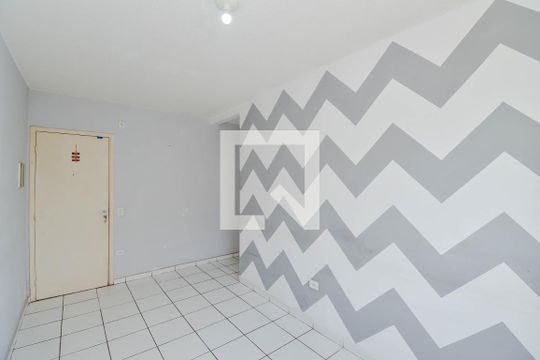 Sala de apartamento para alugar com 2 quartos, 47m² em Jardim Nova Cidade, Guarulhos