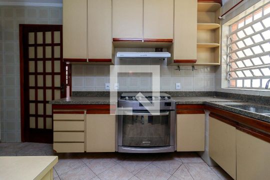 Cozinha de casa à venda com 5 quartos, 260m² em Jardim dos Estados, São Paulo
