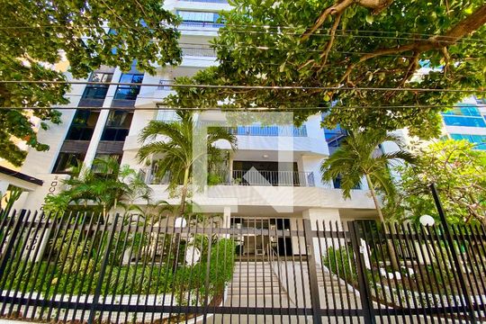 Fachada de apartamento para alugar com 4 quartos, 160m² em Pituba, Salvador