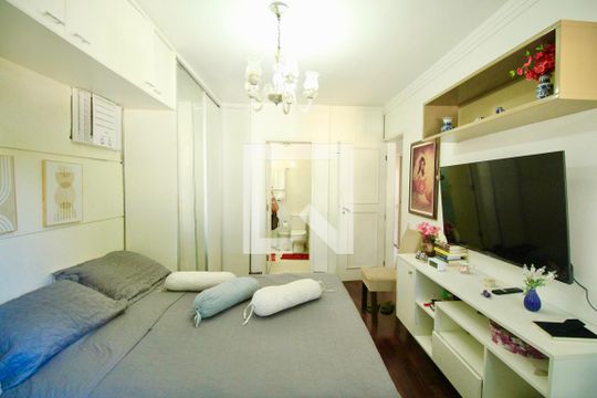 Suíte  de apartamento para alugar com 4 quartos, 160m² em Pituba, Salvador