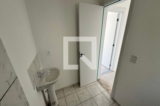 Banheiro Social de apartamento à venda com 2 quartos, 45m² em Campina, São Leopoldo
