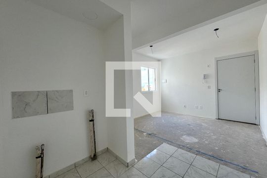 Cozinha de apartamento à venda com 2 quartos, 45m² em Campina, São Leopoldo