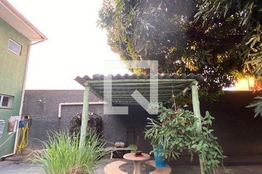 Casa à venda com 4 quartos, 360m² em Santa Tereza, Belo Horizonte