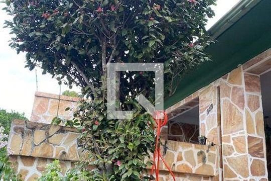 Casa à venda com 4 quartos, 360m² em Santa Tereza, Belo Horizonte