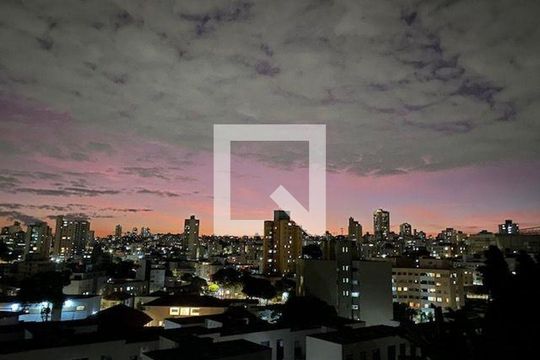 Casa à venda com 4 quartos, 360m² em Santa Tereza, Belo Horizonte