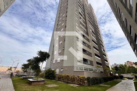 Fachada do bloco de apartamento à venda com 2 quartos, 65m² em Vila Metalúrgica, Santo André