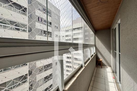 Sacada de apartamento à venda com 2 quartos, 65m² em Vila Metalúrgica, Santo André