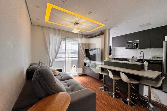 Sala de apartamento à venda com 2 quartos, 65m² em Vila Metalúrgica, Santo André
