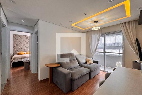 Sala de apartamento à venda com 2 quartos, 65m² em Vila Metalúrgica, Santo André
