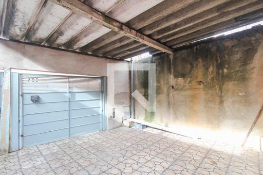 Garagem de casa para alugar com 3 quartos, 175m² em Jardim Itapolis, São Paulo