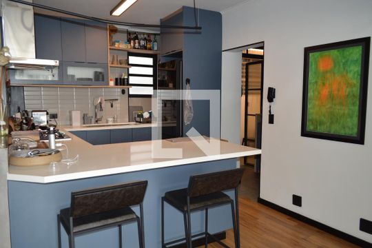 Cozinha de apartamento à venda com 2 quartos, 130m² em Vila Mariana, São Paulo