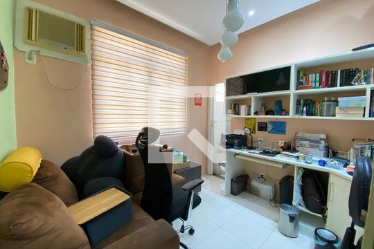 Casa à venda com 5 quartos, 200m² em Higienópolis, Rio de Janeiro