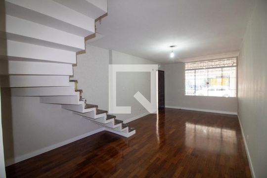 Casa para alugar com 3 quartos, 140m² em Vila Cruzeiro, São Paulo