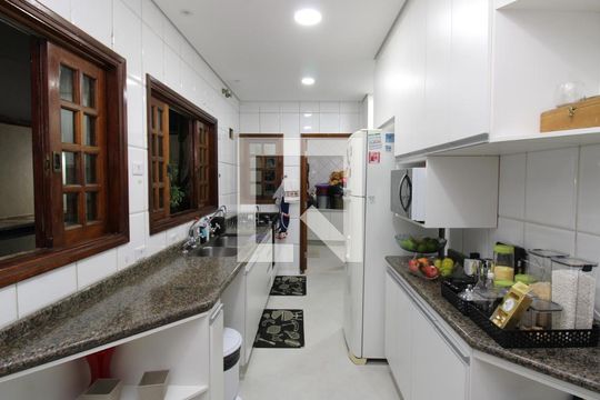 Cozinha de casa para alugar com 4 quartos, 300m² em Jardim Guapira, São Paulo