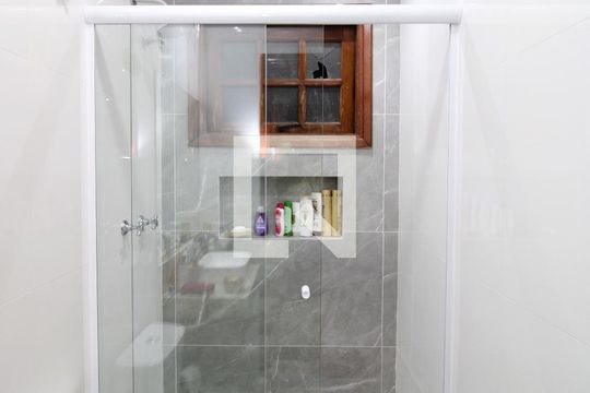 Banheiro da Suíte 1 de casa para alugar com 4 quartos, 300m² em Jardim Guapira, São Paulo