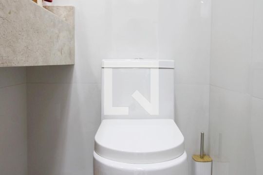 Lavabo de casa para alugar com 4 quartos, 300m² em Jardim Guapira, São Paulo