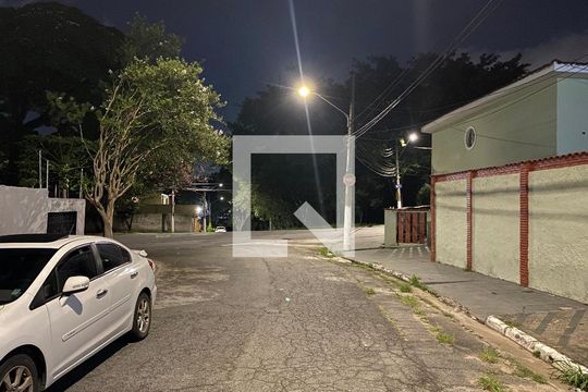 Vista da Rua de casa para alugar com 4 quartos, 300m² em Jardim Guapira, São Paulo