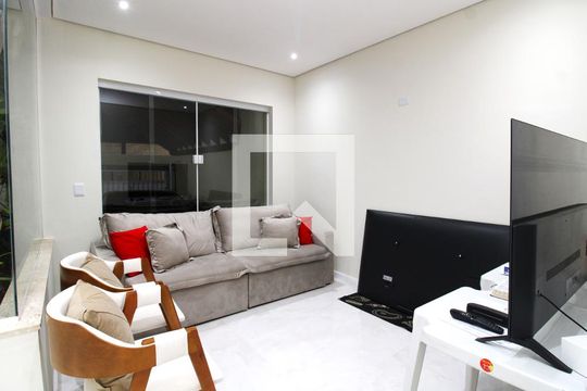 Sala de TV de casa para alugar com 4 quartos, 300m² em Jardim Guapira, São Paulo
