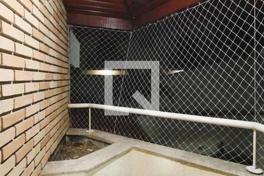 Sacada da Suíte 1 de casa para alugar com 4 quartos, 300m² em Jardim Guapira, São Paulo