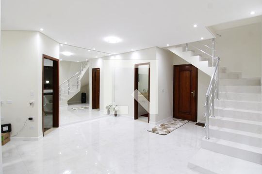 Sala de casa para alugar com 4 quartos, 300m² em Jardim Guapira, São Paulo