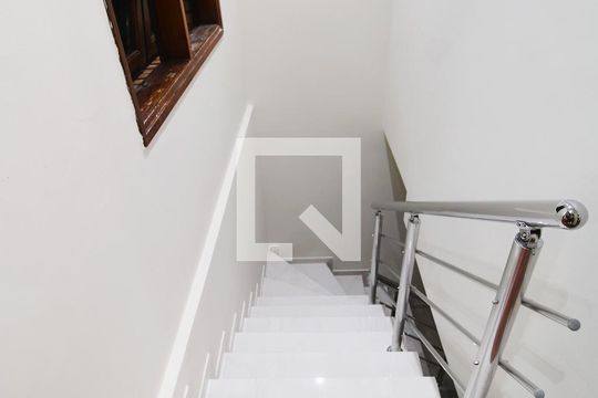 Sala - Escada de casa para alugar com 4 quartos, 300m² em Jardim Guapira, São Paulo