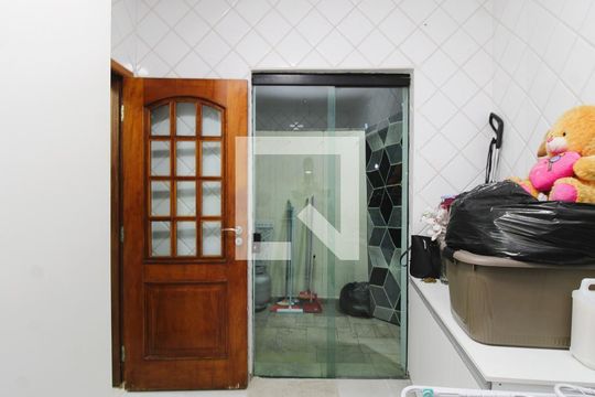 Área de Serviço de casa para alugar com 4 quartos, 300m² em Jardim Guapira, São Paulo