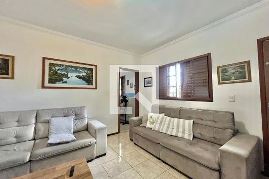 Sala de casa à venda com 3 quartos, 500m² em Americanópolis, São Paulo
