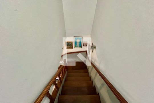 Escada de casa à venda com 3 quartos, 500m² em Americanópolis, São Paulo