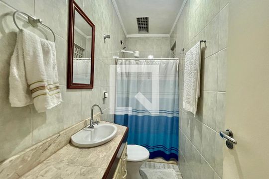 Banheiro Corredor de casa à venda com 3 quartos, 500m² em Americanópolis, São Paulo
