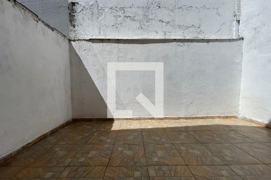 Quintal de casa à venda com 3 quartos, 120m² em Rio Pequeno, São Paulo