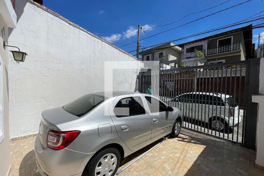 Garagem de casa à venda com 3 quartos, 120m² em Rio Pequeno, São Paulo