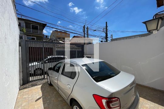 Garagem de casa à venda com 3 quartos, 120m² em Rio Pequeno, São Paulo