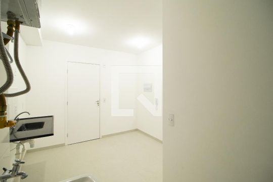 Área de Serviço de apartamento para alugar com 2 quartos, 35m² em Parque Vitoria, São Paulo