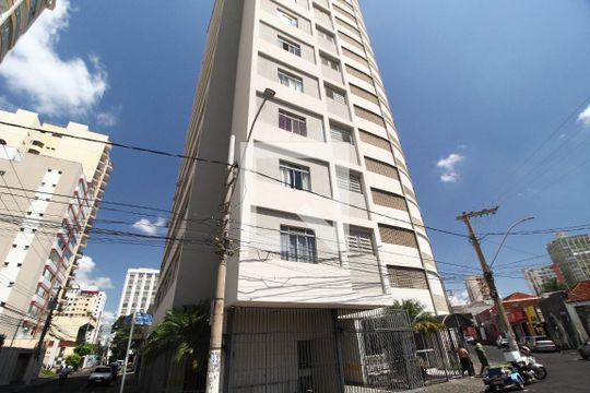 Fachada de apartamento para alugar com 3 quartos, 140m² em Centro, Uberlândia