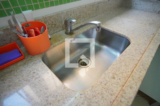 Cozinha - Torneira de casa à venda com 5 quartos, 330m² em Jardim São Pedro, Porto Alegre