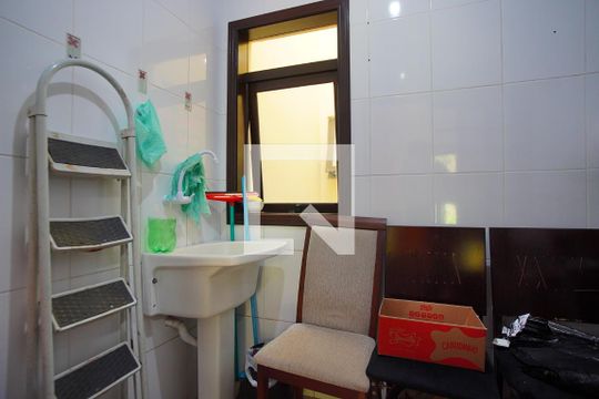 Área de Serviço de casa à venda com 5 quartos, 330m² em Jardim São Pedro, Porto Alegre