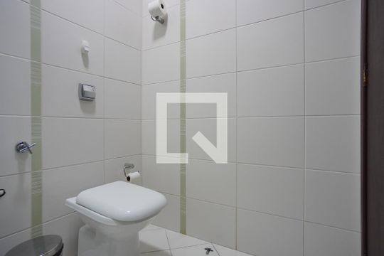Banheiro da Suíte 1 de casa à venda com 5 quartos, 330m² em Jardim São Pedro, Porto Alegre