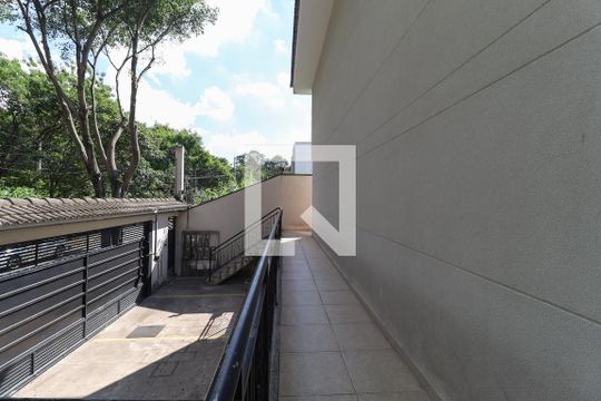 Corredor do condomínio de casa de condomínio à venda com 2 quartos, 60m² em Jardim Leonor Mendes de Barros, São Paulo