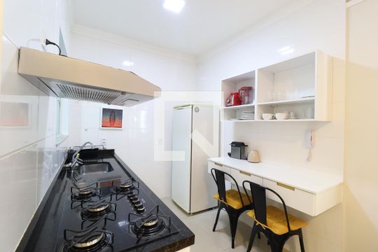 Cozinha de casa de condomínio à venda com 2 quartos, 60m² em Jardim Leonor Mendes de Barros, São Paulo