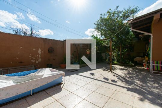 Área comum de casa à venda com 6 quartos, 300m² em Fátima, Canoas
