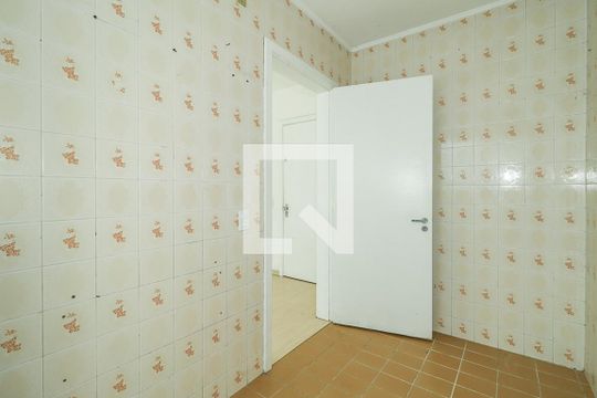 Cozinha de apartamento à venda com 1 quarto, 43m² em Protásio Alves, Porto Alegre