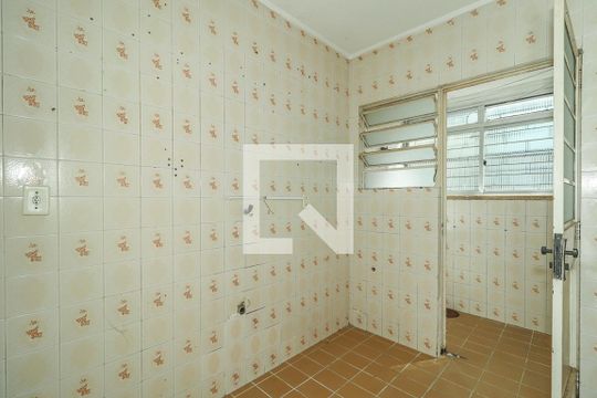 Cozinha de apartamento à venda com 1 quarto, 43m² em Protásio Alves, Porto Alegre